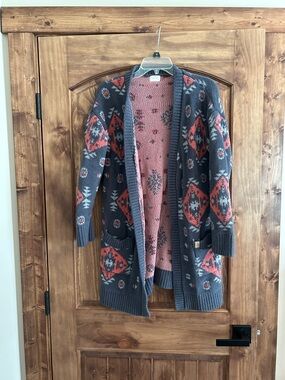 Simply Southern Gray and Coral Patterned Open-Front Cardigan